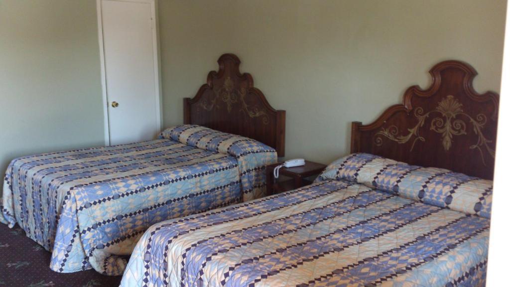 Santa Ana Travel Inn Værelse billede