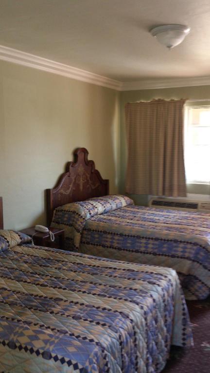 Santa Ana Travel Inn Værelse billede
