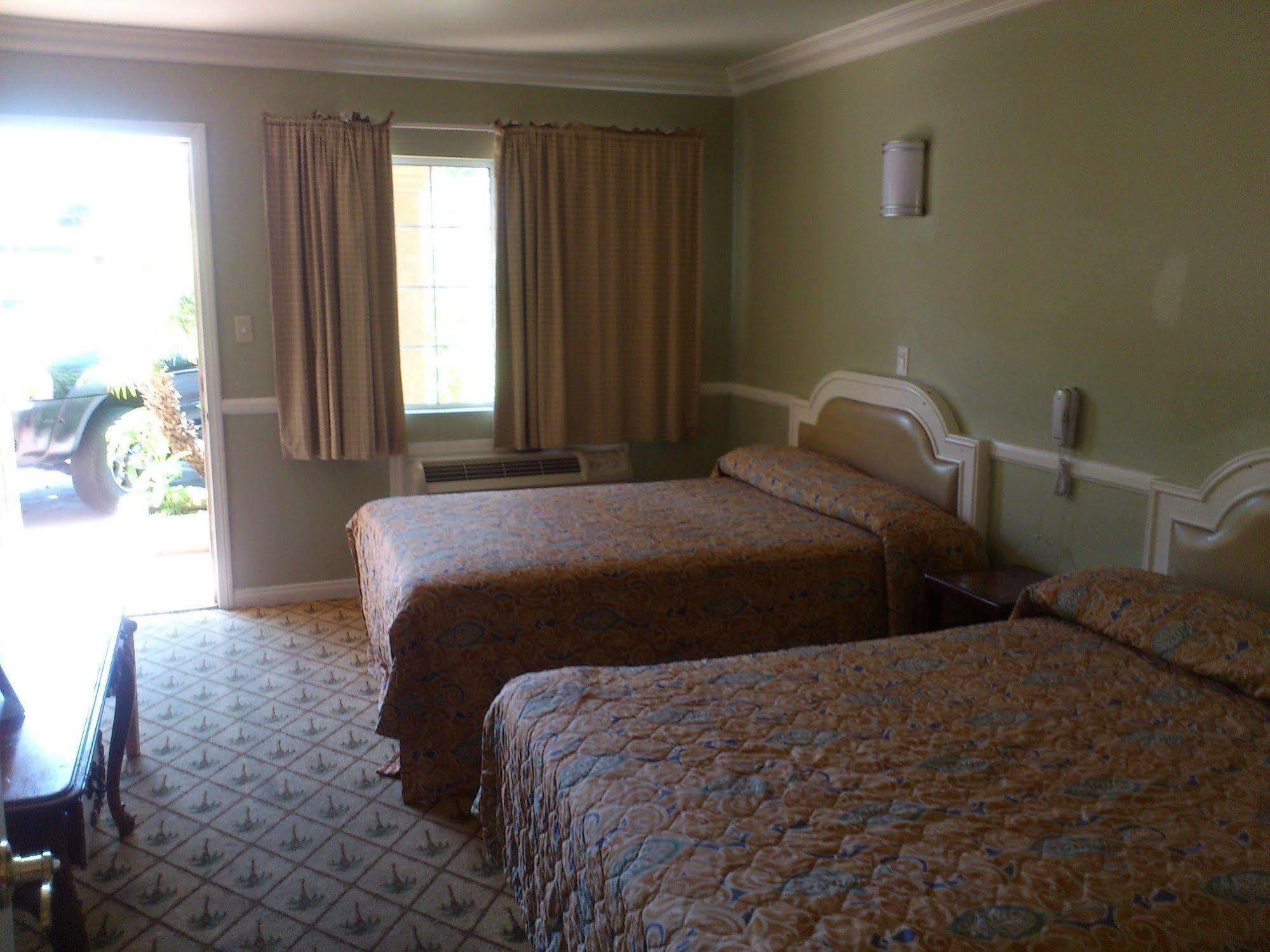 Santa Ana Travel Inn Eksteriør billede